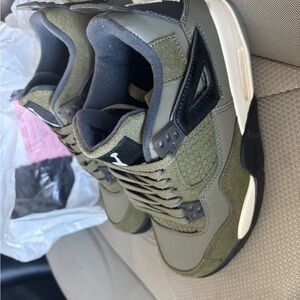 Jordan Retro 4 SE women size 7